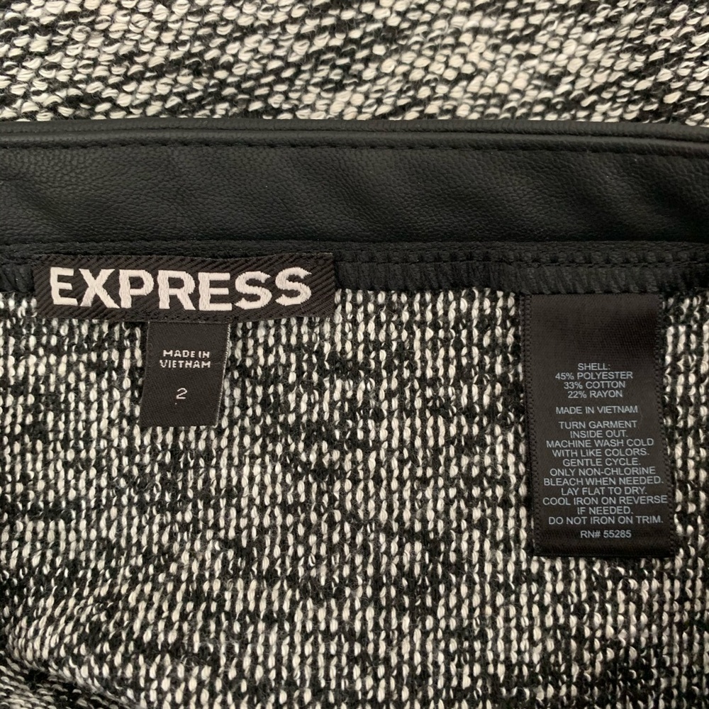 Express Skirt - Picture 5 of 6